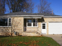 1016 Rockdale St, Green Bay, WI 54304 