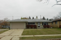 2708 Russet St, Racine, WI 53405 