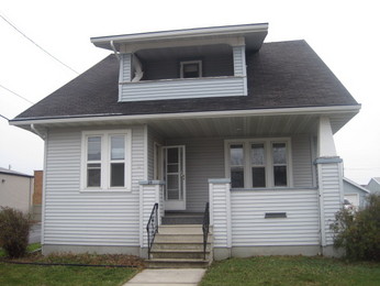 20 S 6th St, Hilbert, WI 54129 