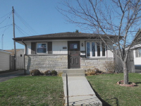 1532 Oregon St, Racine, WI 53405 