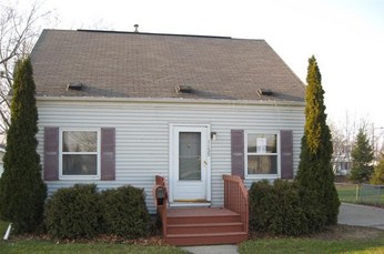 1135 Winford Avenue, Green Bay, WI 54303 