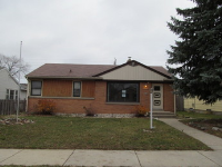 3848 N 77th St, Milwaukee, WI 53222 