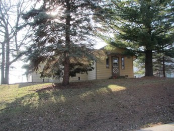 32907 Center St, Burlington, WI 53105 