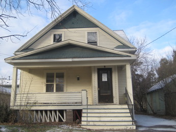 513 Evans St, Oshkosh, WI 54901 