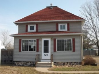 203 E Division St, Wautoma, WI 54982 