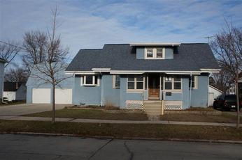 1351 Harvey St, Green Bay, WI 54302 