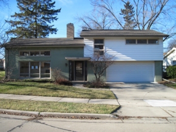 1020 N Osborne Blvd, Racine, WI 53405 