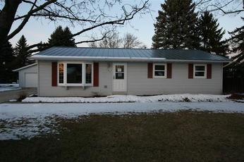 131 S Rockway St, Mishicot, WI 54228 