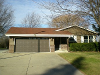 7910 W Coldspring Rd, Greenfield, WI 53220 