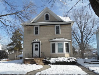 324 N Pine St, Reedsburg, WI 53959 