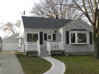 1933 S 96th St, West Allis, WI 53227 