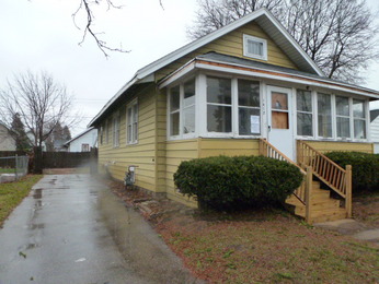 1412 71st St, Kenosha, WI 53143 