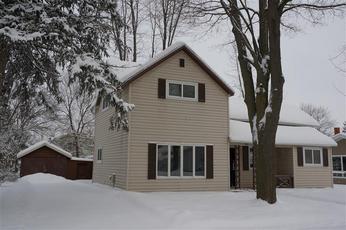 115 E Law St, New London, WI 54961 