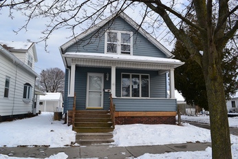 1813 S 11th St, Sheboygan, WI 53081 