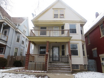 2172 South 11th Str, Milwaukee, WI 53215 