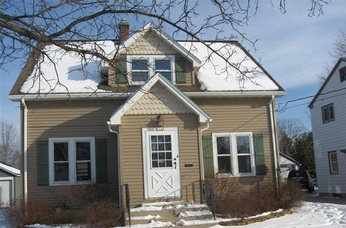 1125 N 18th St, Manitowoc, WI 54220 