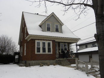 3619 E Cudahy Ave, Cudahy, WI 53110 