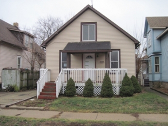 1009 44th St, Kenosha, WI 53140 