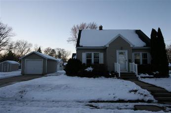 908 14th Ave, Green Bay, WI 54304 