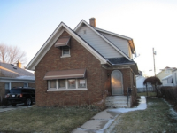 2037 Howe St, Racine, WI 53403 