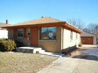 4462 N 72nd St, Milwaukee, WI 53218 