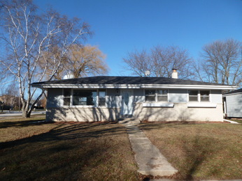 424 W Barry Ave, Port Washington, WI 53074 
