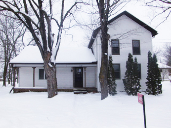 N4551 Broadway, New London, WI 54961 