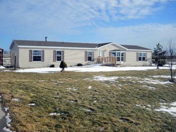 568 Danks Rd, Stoughton, WI 53589 