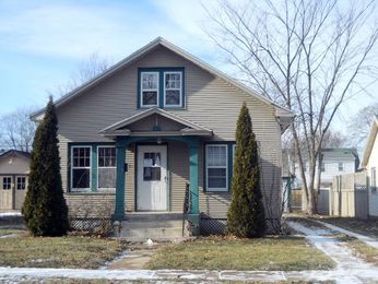 816 Moore St, Beloit, WI 53511 