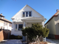 2912 S 9th Place, Milwaukee, WI 53215 