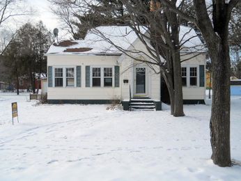 1242 S 5th Avenue, Wausau, WI 54401 