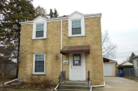 2709 Dwight St, Racine, WI 53403 