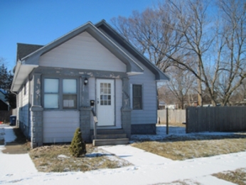 1028 Delamere Avenu, Racine, WI 53403 