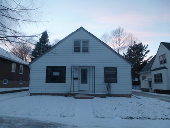 3821 South Logan Av, Milwaukee, WI 53207 