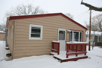 10433 S Chicago Rd, Oak Creek, WI 53154 