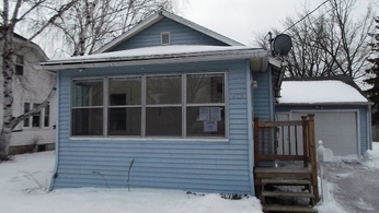 513 6th St, Menasha, WI 54952 