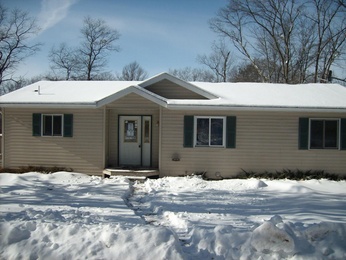 1207 Fleming St, Spooner, WI 54801 