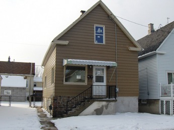 2435 South 18th Str, Milwaukee, WI 53215 