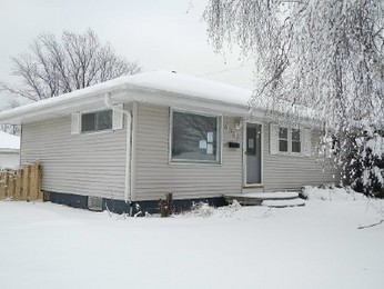 4942 N 104th St, Milwaukee, WI 53225 