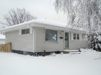 4942 N 104th St, Milwaukee, WI 53225 