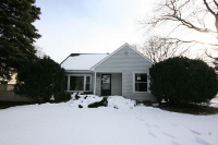 5633 W Howard Ave, Milwaukee, WI 53220 