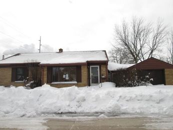 805 Whitcomb Ave, Sheboygan, WI 53081 