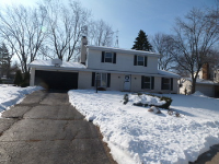 2121 Laura Lane, Waukesha, WI 53186 