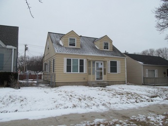 9025 W Lisbon Ave, Milwaukee, WI 53222 