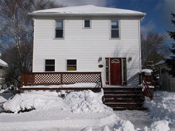 1117s 17th St, Manitowoc, WI 54220 