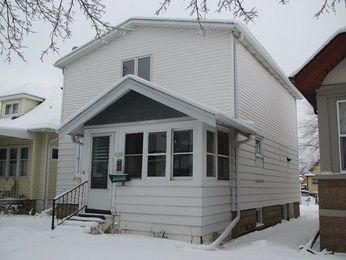 2152 S 72nd St, Milwaukee, WI 53219 