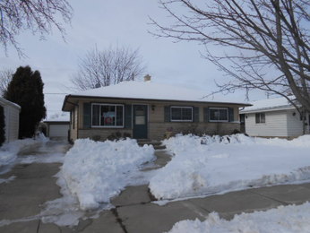 2322 Floyd Dr, Racine, WI 53404 