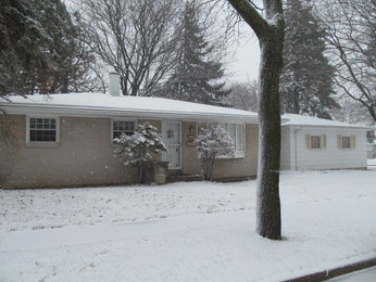 8026 W Beckett Ave, Milwaukee, WI 53218 