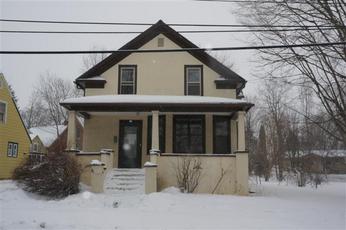 30 N 12th Street, Clintonville, WI 54929 