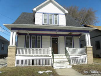 1112 Goold St, Racine, WI 53402 